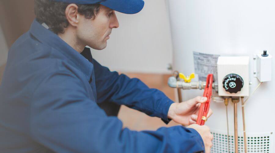 Expert burst pipe repair services in Bloomfield, IA