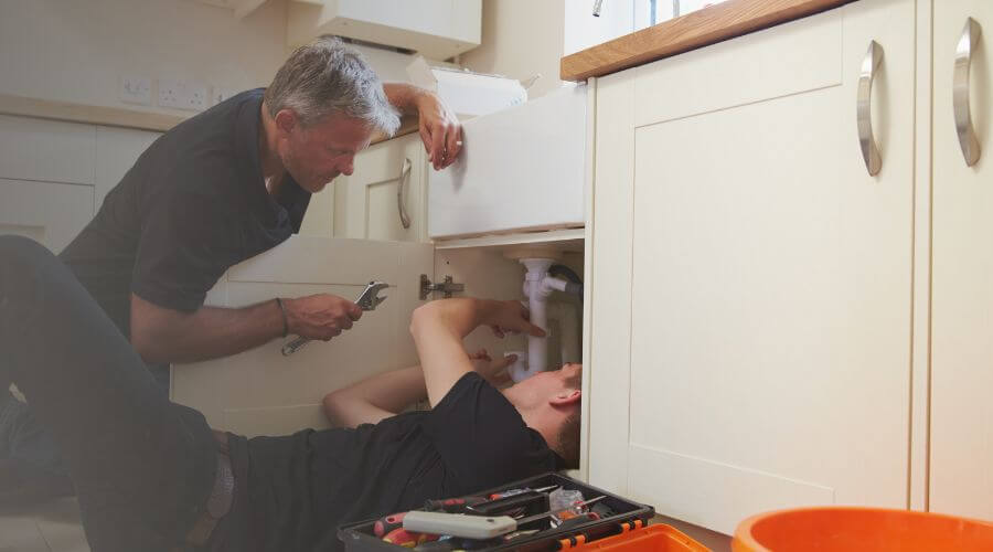 Professional burst pipe repair services in Bloomfield, IA